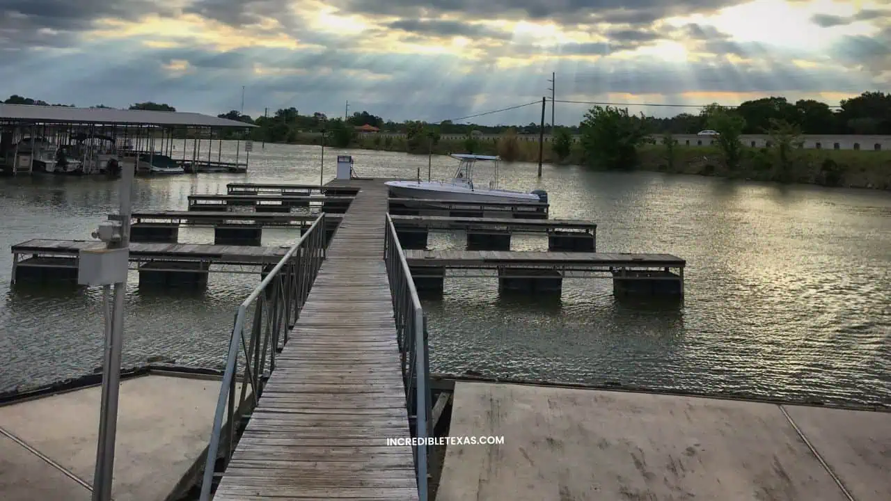 April Plaza Marina Lake Conroe