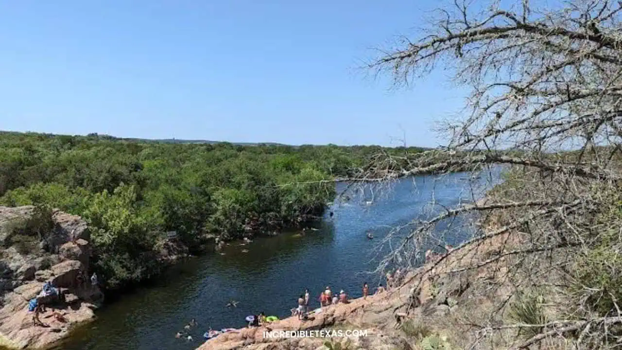 Devil’s Waterhole in Inks Lake State Park