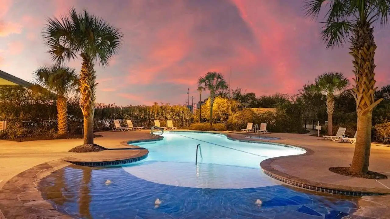 Fallbrook RV Resort by QRV